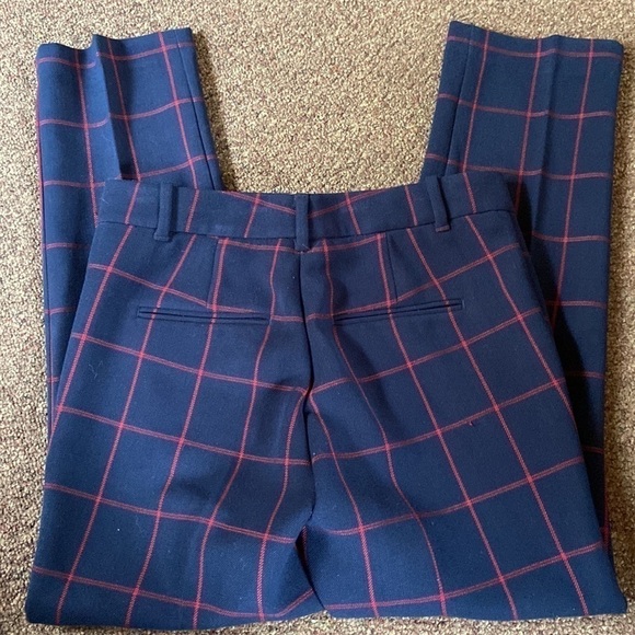 BEAUTIFULLY made and perfectly matched plaid slacks. No label but true quality. - Picture 6 of 6